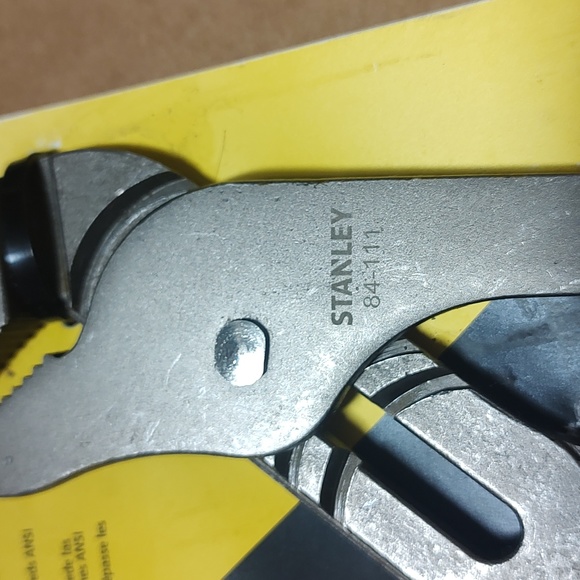 Stanley 84-111 Groove Joint Plier, 2.1", 12" Overall Length, 3/8" Tip Curved - Picture 3 of 5